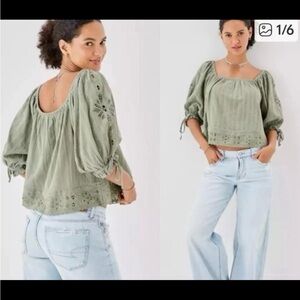 American Eagle green blouse